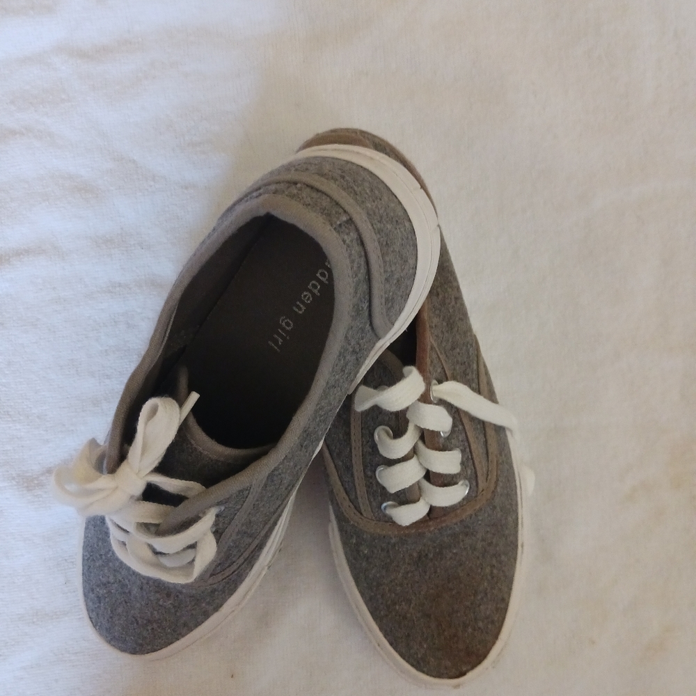 Madden Girl Sneakers size 8.5